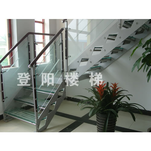 双梁钢木楼梯